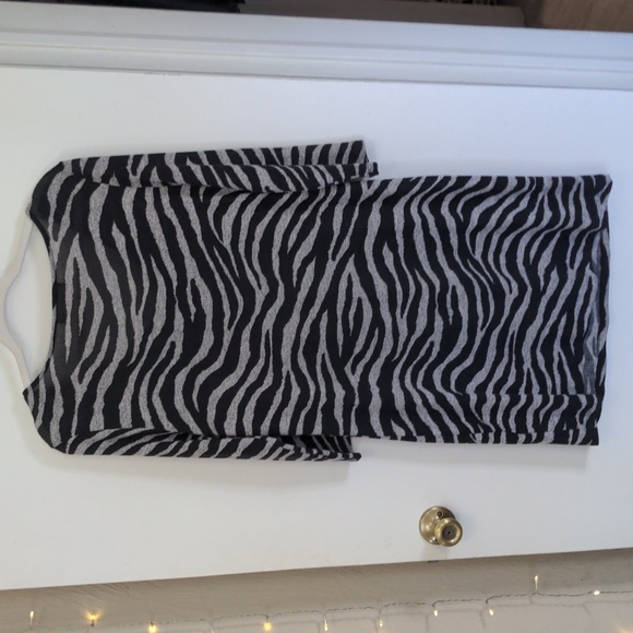 Michael Kors SOFT knit zebra knee length dress - Picture 3 of 6